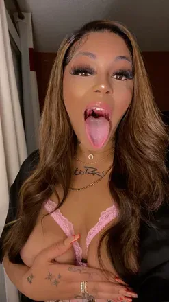 OnlyFans cuenta kreamyybabyy header 2