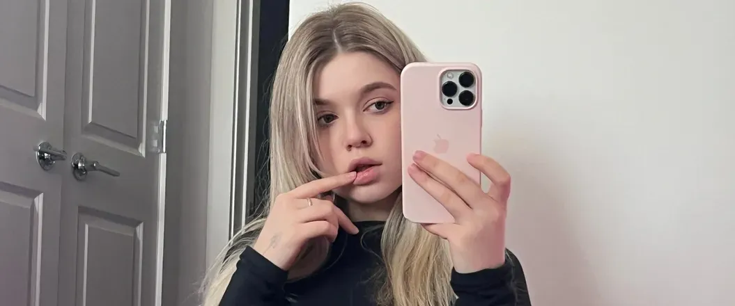 OnlyFans cuenta chloepixel header 2