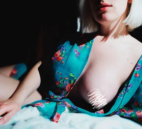 OnlyFans account  classyfreakye header 2