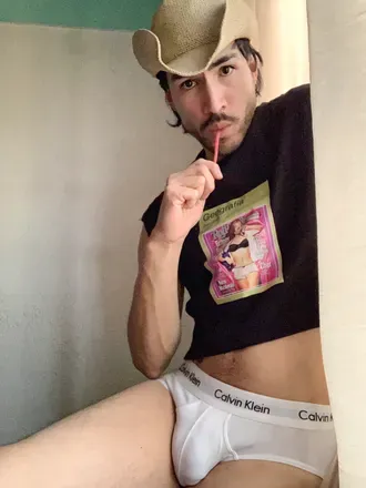 OnlyFans account  soyleopoldo avatar 1
