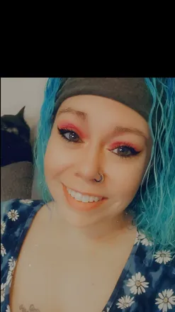 OnlyFans account  resident.stoner.girl header 2