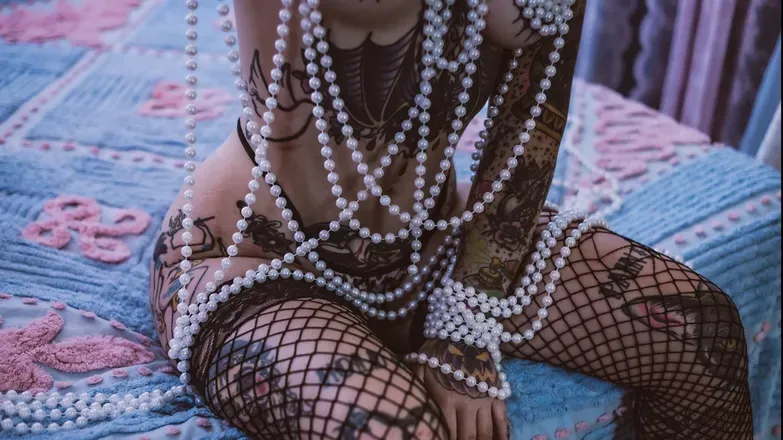 OnlyFans cuenta xrated-raven header 2