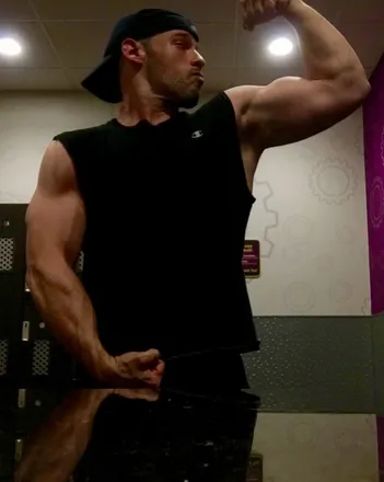 OnlyFans cuenta uncutjockcub header 2