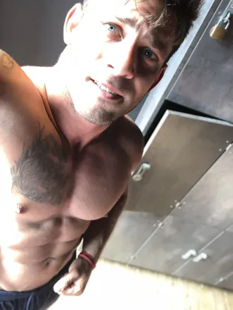 OnlyFans account  mojo89 header 2