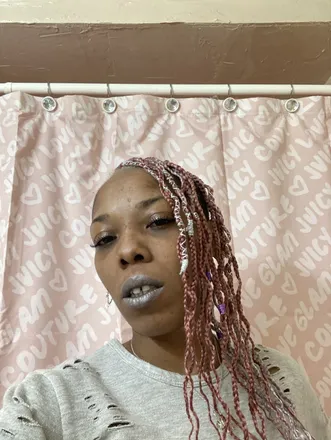 OnlyFans cuenta queenpinky header 2