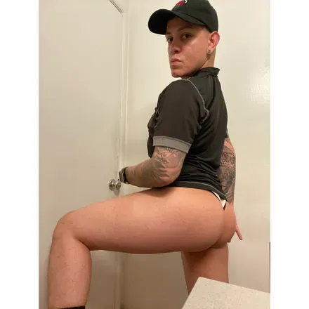 OnlyFans account  plugzieee avatar 1
