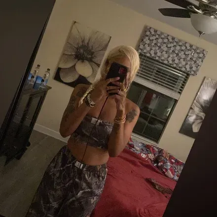 OnlyFans cuenta qveenk8 header 2