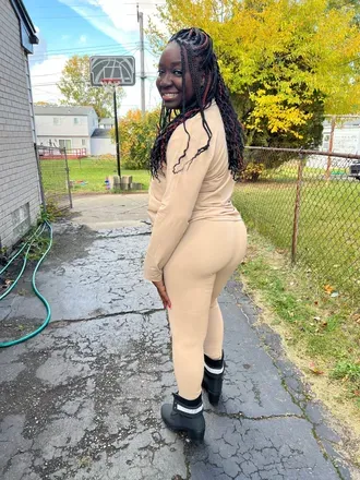 OnlyFans account  tastemychocolat3 header 2