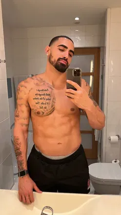 OnlyFans cuenta jrbigfeet header 2