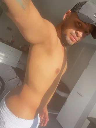 OnlyFans cuenta aaronandres11 header 2