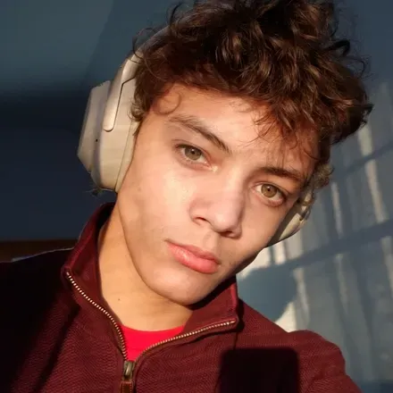OnlyFans cuenta isaiah_larkin header 2