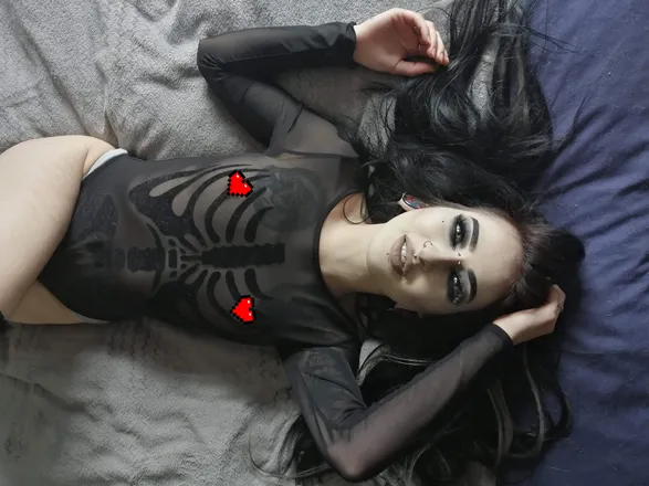 OnlyFans cuenta lewdwitch header 2
