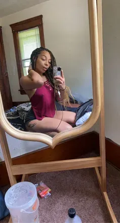 OnlyFans account  urcocoqueen avatar 1
