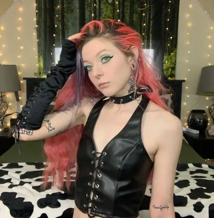 OnlyFans cuenta bbyxblunt header 2