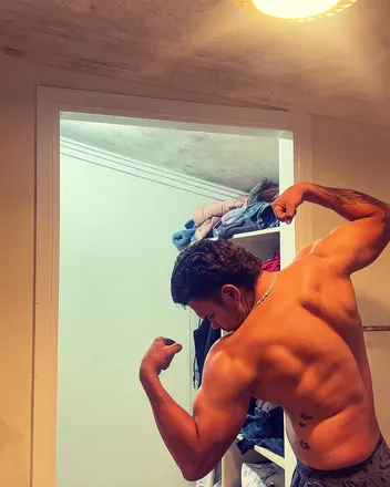 OnlyFans cuenta jinqs header 2
