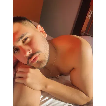 OnlyFans cuenta ryansn_0896 header 2