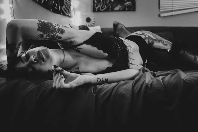 OnlyFans cuenta ari.xxxx header 2