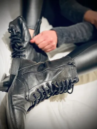 OnlyFans cuenta sneakersandboots header 2