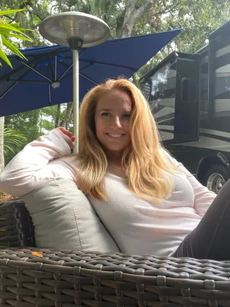 OnlyFans cuenta coastalwife header 2