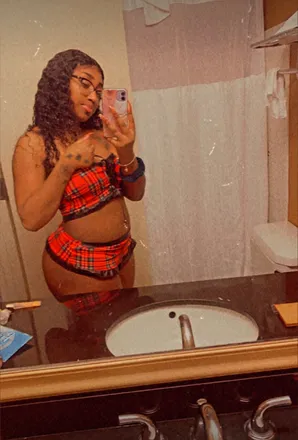OnlyFans cuenta freaky.baddie_300 header 2