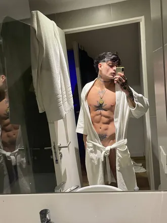 OnlyFans cuenta exclusiveboy333 header 2