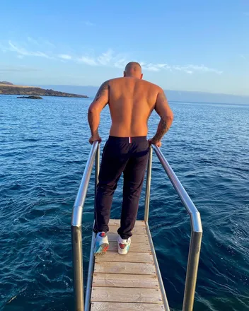 OnlyFans cuenta u323646861 header 2