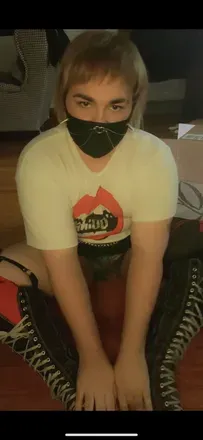 OnlyFans account  envyskies avatar 1