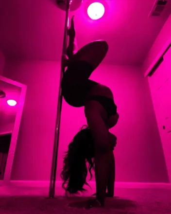 OnlyFans cuenta playwithsnoww header 2