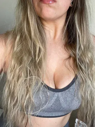 OnlyFans account  faceless.fox avatar 1