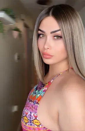 OnlyFans cuenta goddesscyrine avatar 1