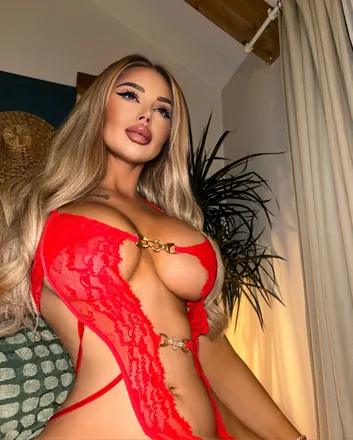 OnlyFans cuenta adryianan header 2