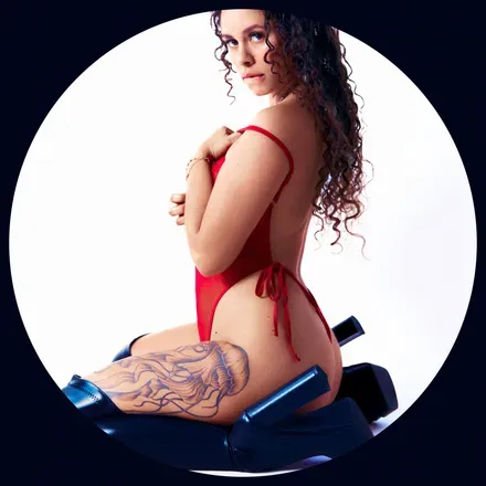 OnlyFans cuenta deepseabrunette avatar 1