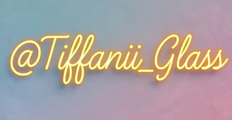 OnlyFans cuenta tiffani_glass header 2