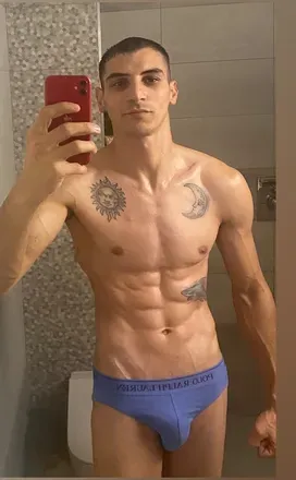 OnlyFans cuenta nikolahot77 avatar 1