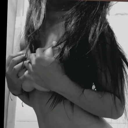 OnlyFans cuenta hella_26 header 2