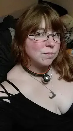 OnlyFans cuenta foxyredheadnerd avatar 1