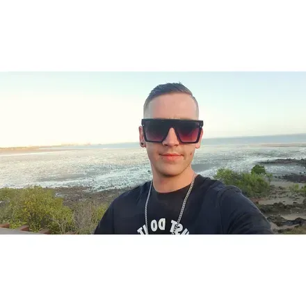 OnlyFans account  lukenaylor header 2