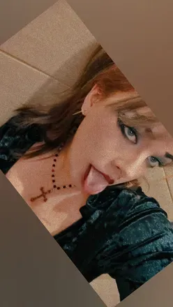 OnlyFans account  silikesilver avatar 1