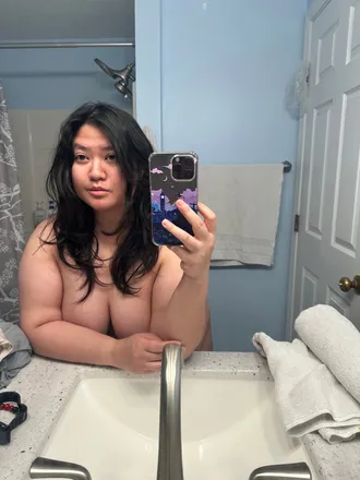 OnlyFans cuenta burntmochi header 2