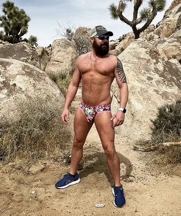 OnlyFans cuenta daddy_b_1976 avatar 1
