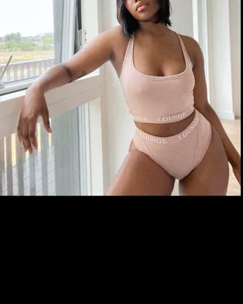 OnlyFans cuenta allie_allure header 2