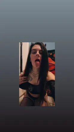 OnlyFans cuenta kryptonitekayy avatar 1