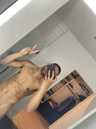 OnlyFans cuenta makethemcomety avatar 1