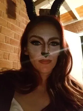 OnlyFans account  fox_in_the_desert avatar 1