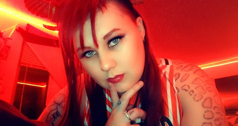 OnlyFans cuenta rebelblackheart header 2