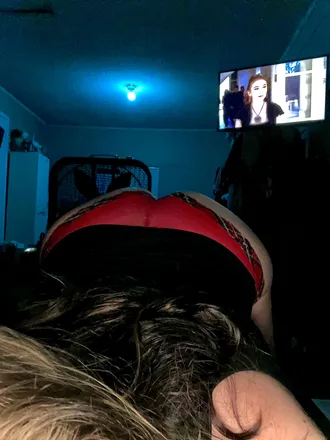 OnlyFans cuenta brxkenqueen420 header 2