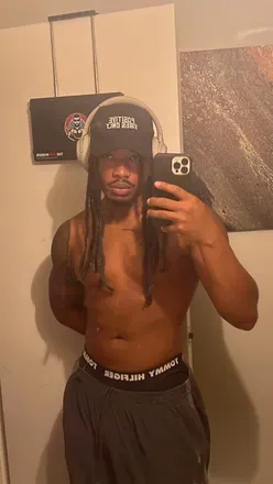 OnlyFans account  kinghamlet avatar 1