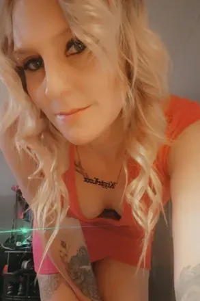 OnlyFans cuenta coldpiecekizzie avatar 1