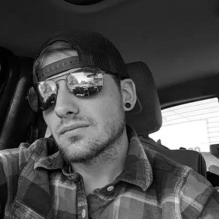 OnlyFans cuenta submisivedaddy1994 avatar 1