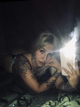 OnlyFans cuenta palidita header 2